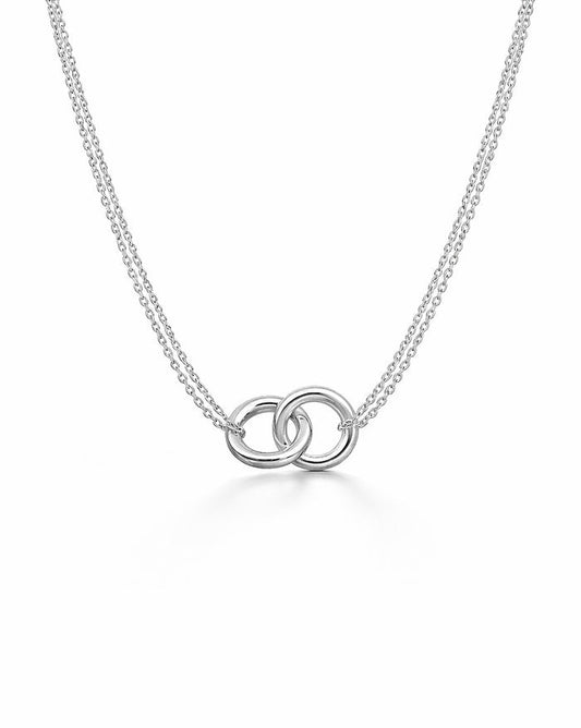 Silverhalsband till dam med två ringar i kedja.