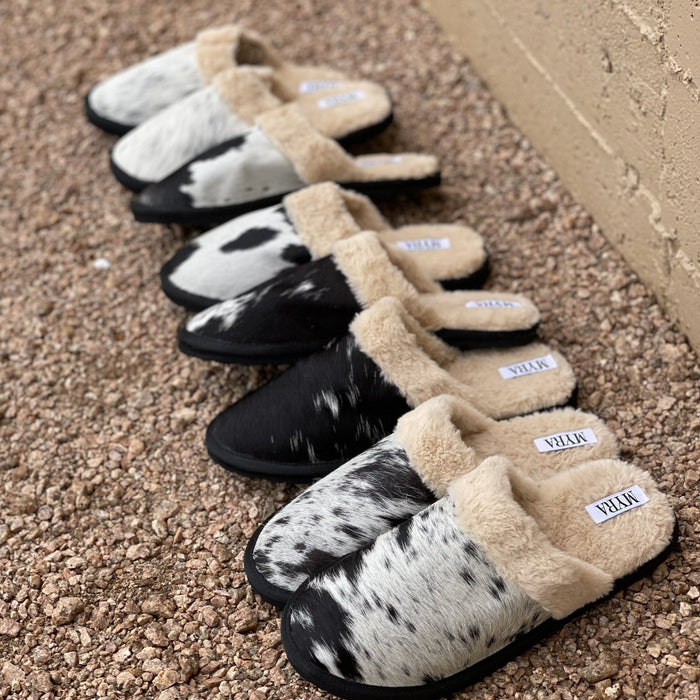 Authentic Cowhide Slippers - Salt & PepperBlack6