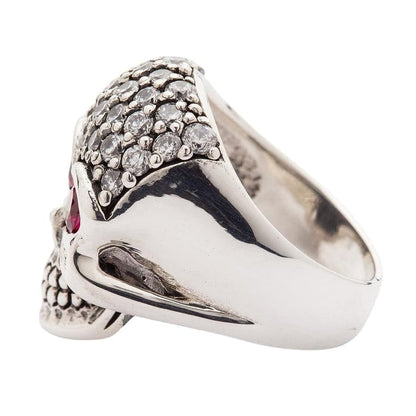 Bold skull ring perfect for gifting