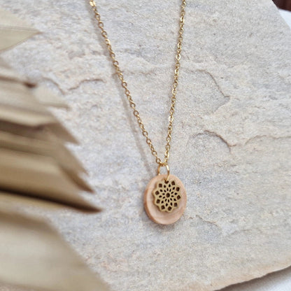 gold / Kette
