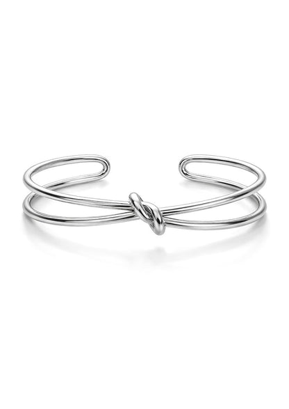 Stelt silverarmband med knut.