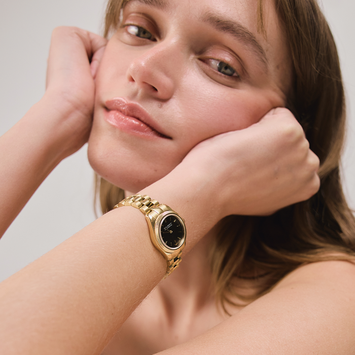 Petit Soleil Round Uhr Gold Schwarz