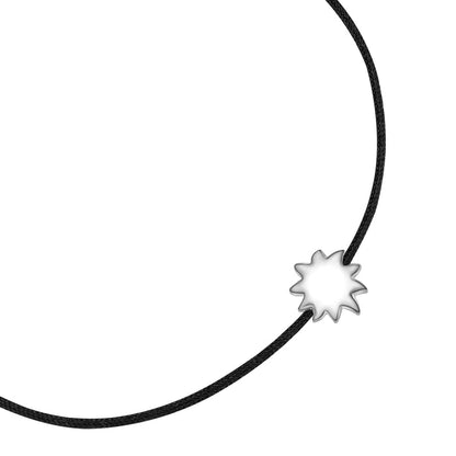 Schwarzes Textilarmband mit Sonnen-Anhänger