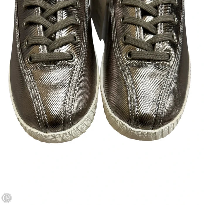 Shoes Sneakers By Tretorn In Silver, Size: 9