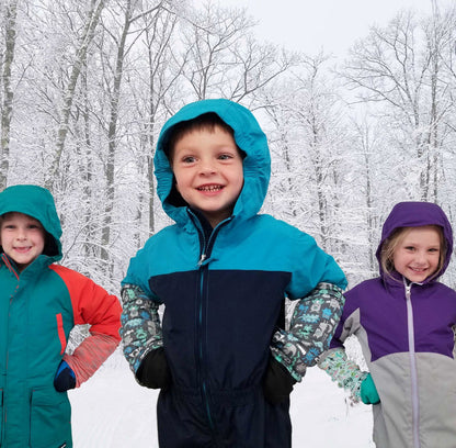 Kids of all ages can have more fun in the snow with Snow Sleeves, a fun and unique wrist gaiter to keep snow off wrists.